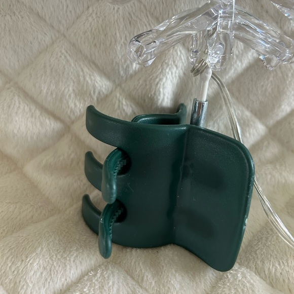 Clear Snowflake Holiday Light Tree Topper - Picture 3 of 5